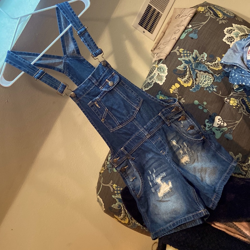 LEI Medium size, overalls shorts😎